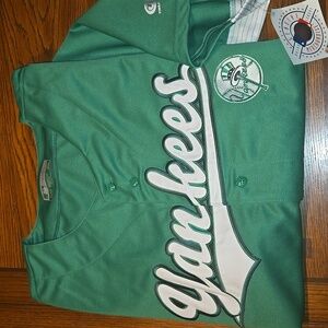 RARE True Fan NY Yankees Jersey Lucky Irish St. Pat's Green